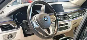 BMW 740 Bild 12