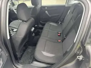 Peugeot 2008 Bild 8
