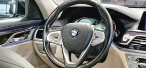 BMW 740 Bild 13