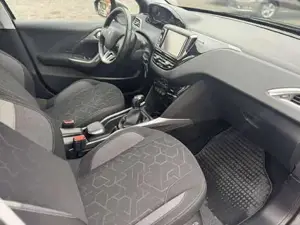 Peugeot 2008 Bild 6
