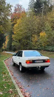Audi 100 Bild 8