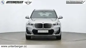 BMW iX1 xDrive30 M Sportpaket // elekt. Anhängerkupplung // Innovations Paket Bild 2