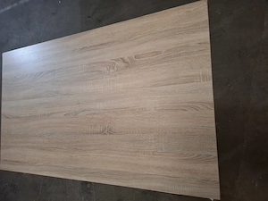 Verkaufe 2 Stk Tische, 135 x 80 cm, 77cm hoch Bild 4