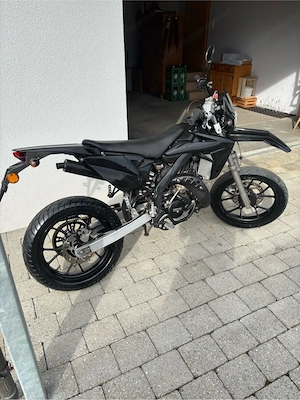 Rieju MRT 50 Moped Bild 2