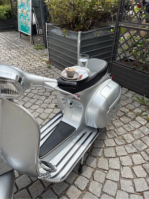 Vespa 150 Sprint  Bild 5