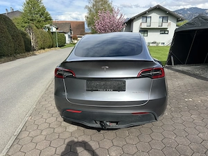 Tesla Y Performance  Bild 3