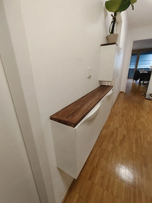 Schuhschränke mit Holzplatten Bild 2