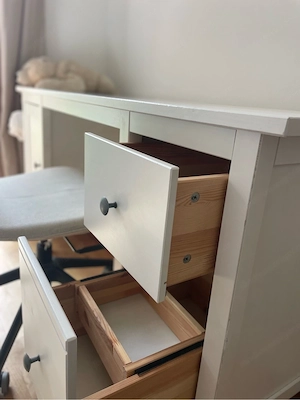 Schreibtisch weiß plus Drehsessel Bild 4