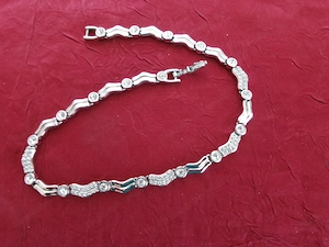 Swarovski - Halsband mit vielen weißen Steinen Bild 2