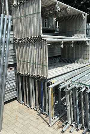 NEUES GEBRAUCHTES GERÜST - Arbeitslänge 15 m, Arbeitshöhe 12,2 m, Arbeitsbereich 207 m . Bild 5