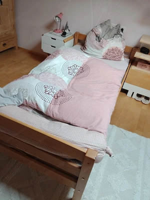 Bett mit Matratze und Lattenrost Bild 2