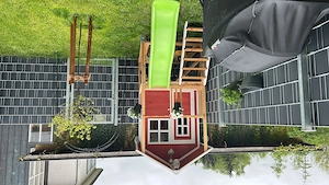 Spielhaus mit Sandkasten Bild 3