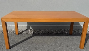 Esstisch aus Birnenholz Bild 2