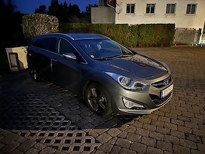 Verkaufe Hyundai i40 Kombi sehr gepflegt Nichtraucher Auto Bild 2