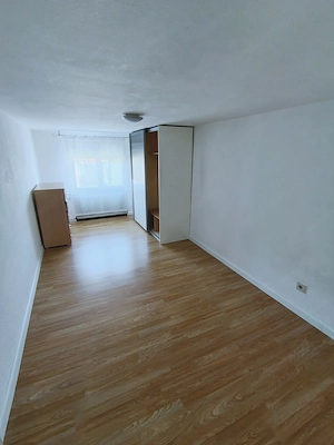 4 Zimmer Altbauwohnung zu vermieten  Bild 3