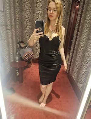 Laureen, dominant und geheimnisvoll  Bild 2