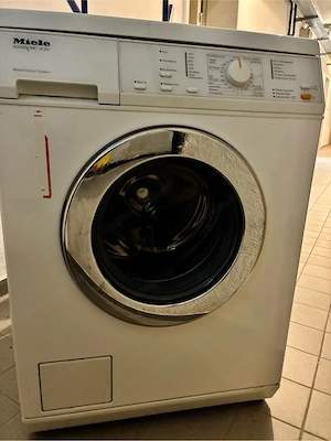Zu verschenken: ältere Miele Waschmaschine  Bild 3
