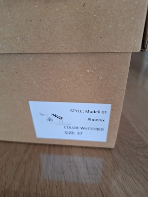 Sneaker mit Pfadfinderlogo Gr. 37 Bild 2