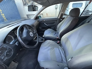 VW Golf IV 1.9 TDI, 90 PS   Bj. 2001 Bild 9