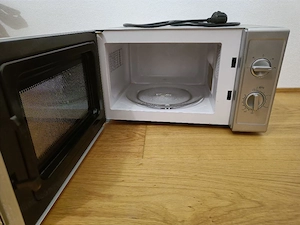 Mikrowelle Studio Bild 2