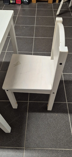 Kindertisch Bild 2
