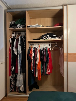 3m Kleiderschrank günstig abzugeben Bild 2