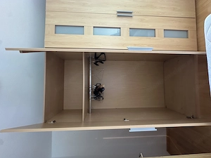 Kleiderschrank Bild 2