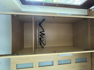 Kleiderschrank Bild 3