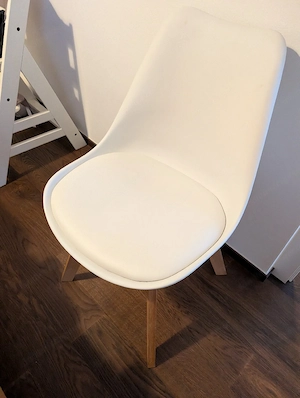 3 Esszimmerstühle, weiß mit Holzbeinen (Skandi-Stil) Bild 2
