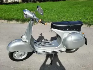 Vespa 150 GS Bild 2