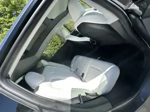 Tesla Y Performance  Bild 4