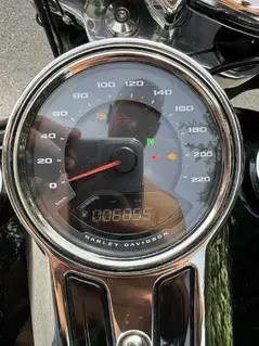 Harley-Davidson Softail Sport Glide FLSB Bild 5