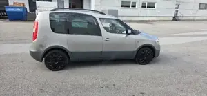 Skoda Roomster Scout AUTOMATIK!  1,6 Benziner  Bild 4