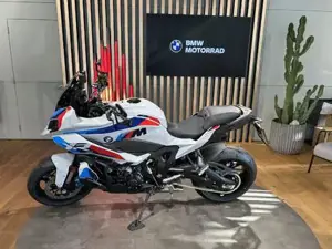 BMW M 1000 XR  Bild 3