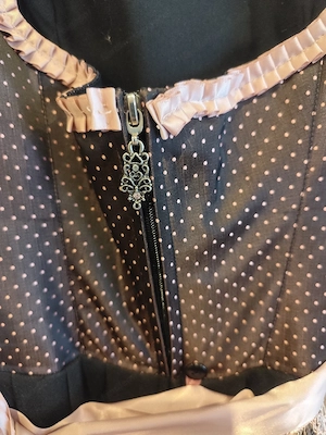 Tolles Dirndl  Bild 3
