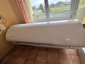 Solarium mit Gesichtsbräuner Bild 2