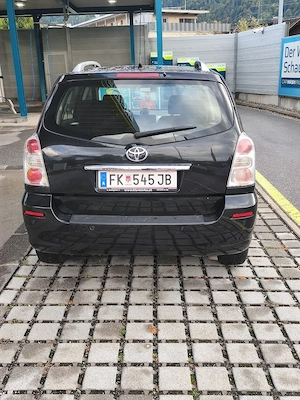 Toyota Corolla Verso Diesel  Bild 2