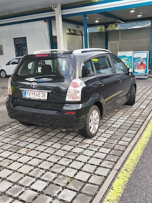 Toyota Corolla Verso Diesel  Bild 3