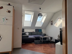 Schöne 2.5 Zimmer Wohnung mit Terrasse  Bild 2