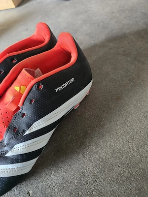 Adidas fussball Schuhe predator gr 42