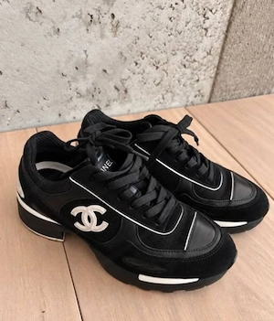 Chanel sneaker Schwarz mit Box und Zubehör Bild 4