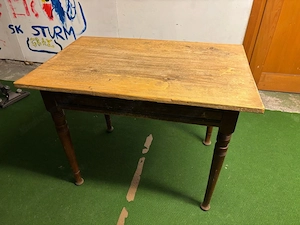 Alter Holztisch mit großer Schublade - Vintage   Bauernmöbel   Werkstatttisch Bild 2