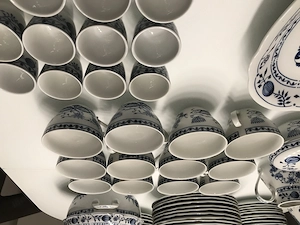 86 teiliges Geschirr mit Zwiebelmuster von Kahla Bild 4