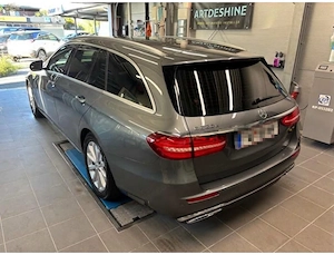Mercedes-Benz E 220 d   132.000 km   Sehr Gepflegt Bild 3