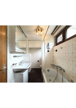 zentrale 2,5-Zimmerwohnung im schönen Oberland Bild 4