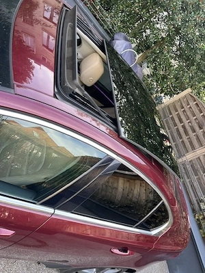 sehr schöner Jaguar XE Bild 4