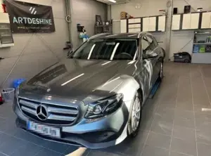 Mercedes-Benz E 220 d   132.000 km   Sehr Gepflegt Bild 3