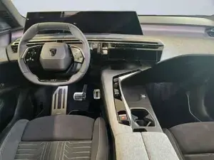 Peugeot 5008 Bild 8