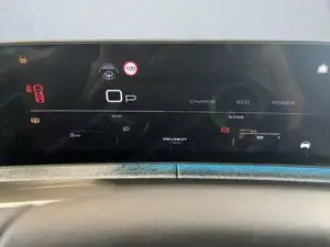 Peugeot 5008 Bild 10