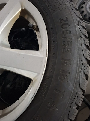 conti Winterreifen 205 55 R16 Kia Ceed  Bild 2